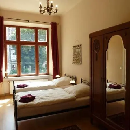 Apartment Gruenderzeitflair